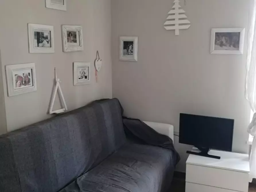 Immagine 22 di Casa semindipendente in vendita  a Massa