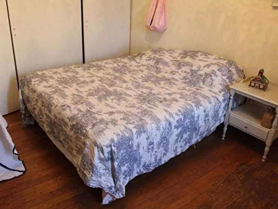 Immagine 13 di Casa semindipendente in vendita  a Massa