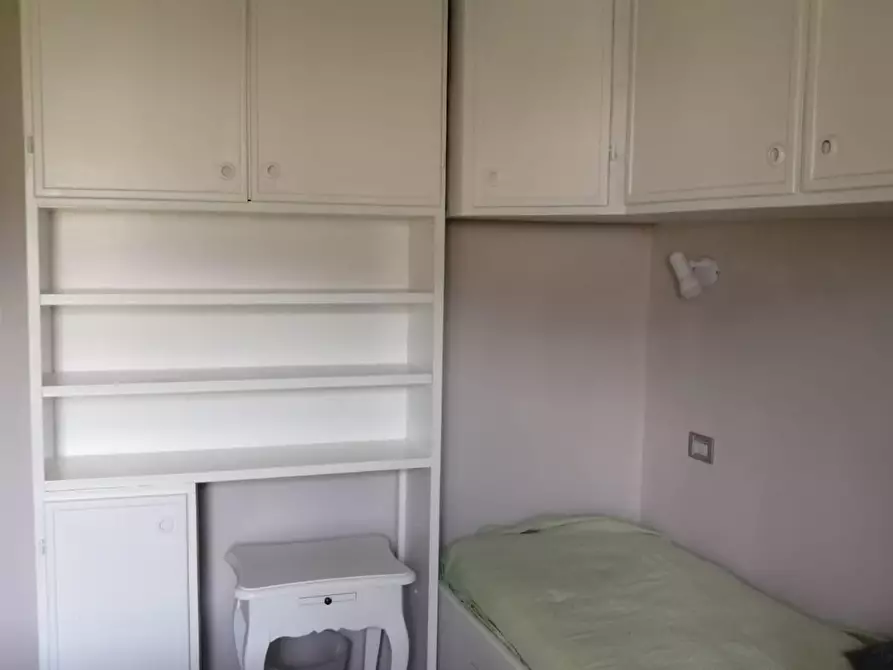 Immagine 21 di Casa semindipendente in vendita  a Massa