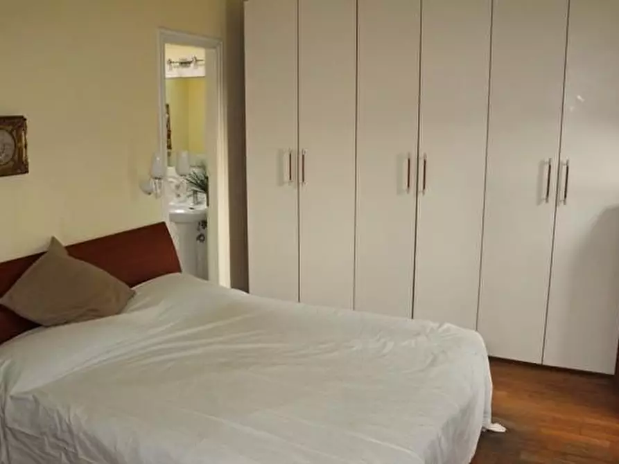 Immagine 14 di Casa semindipendente in vendita  a Massa