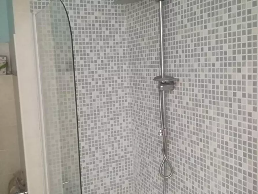 Immagine 8 di Casa semindipendente in vendita  a Massa