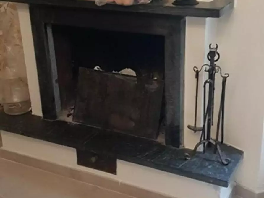 Immagine 15 di Casa semindipendente in vendita  a Massa