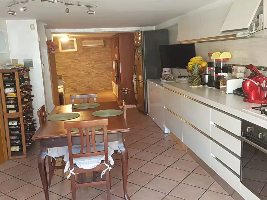 Immagine 2 di Appartamento in vendita  a Empoli