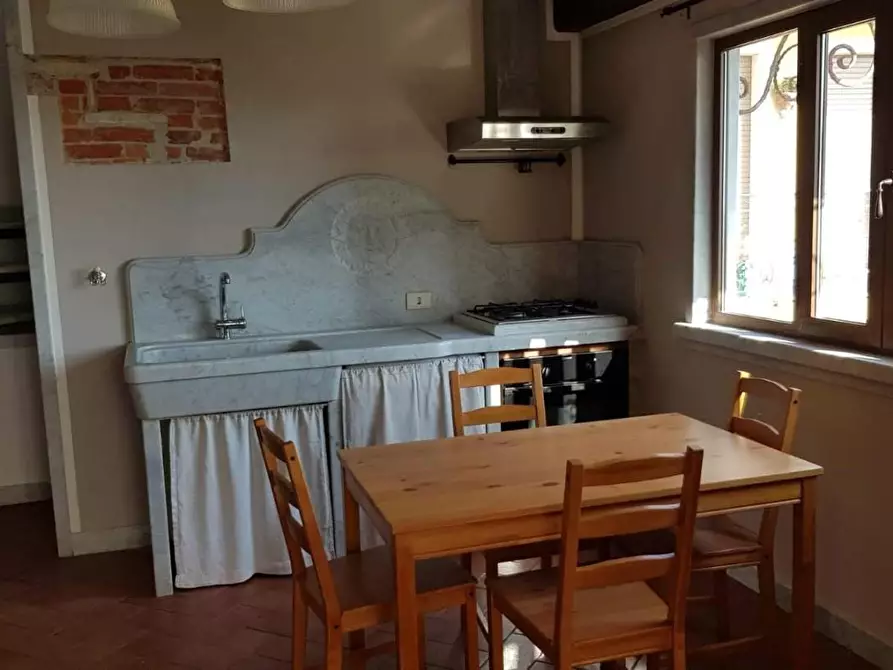 Immagine 3 di Casa indipendente in affitto  a Carrara