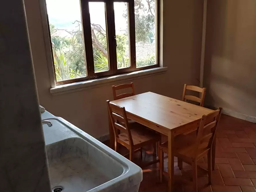 Immagine 6 di Casa indipendente in affitto  a Carrara