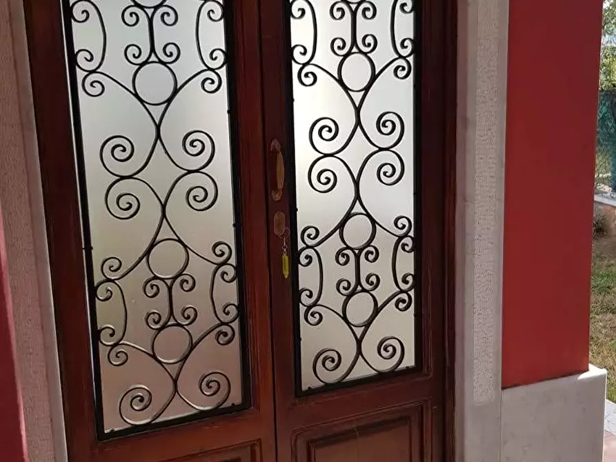 Immagine 4 di Casa indipendente in affitto  a Carrara