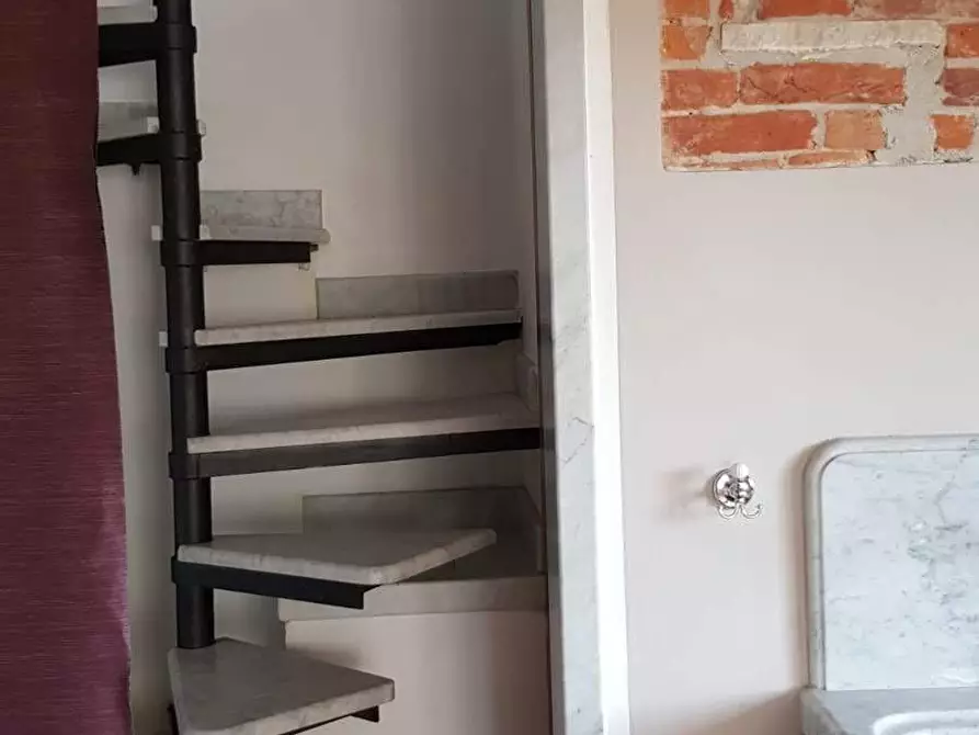 Immagine 9 di Casa indipendente in affitto  a Carrara