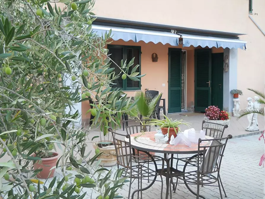 Immagine 2 di Appartamento in vendita  a Castellina Marittima