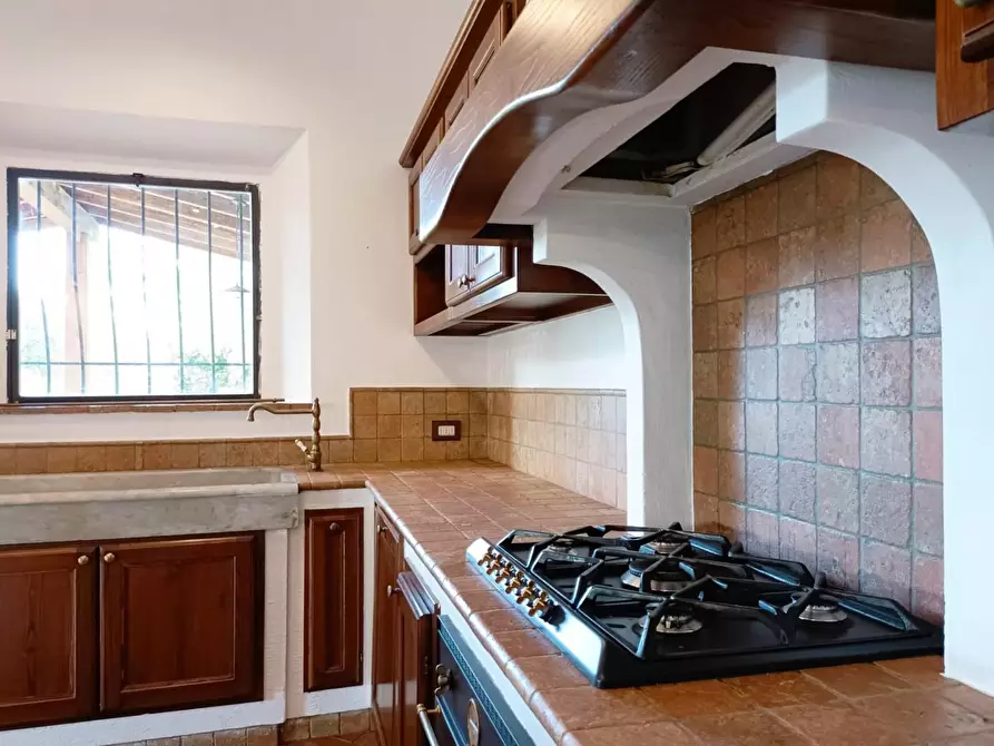 Immagine 22 di Casa colonica in vendita  a Vinci