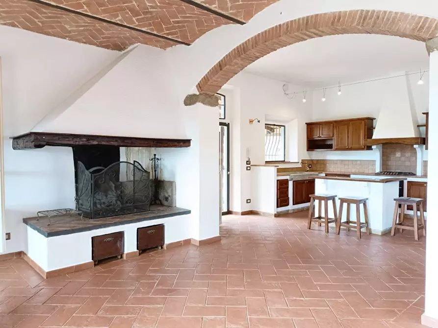Immagine 16 di Casa colonica in vendita  a Vinci