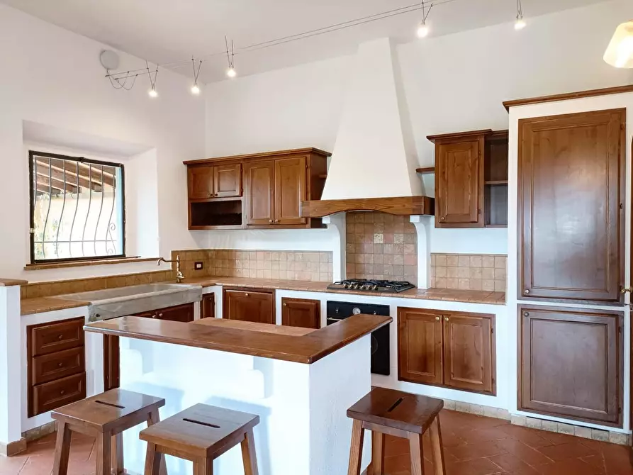 Immagine 24 di Casa colonica in vendita  a Vinci