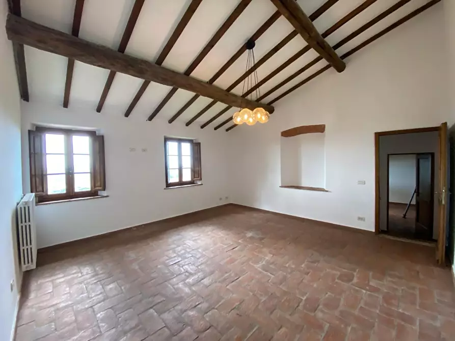 Immagine 36 di Casa colonica in vendita  a Vinci