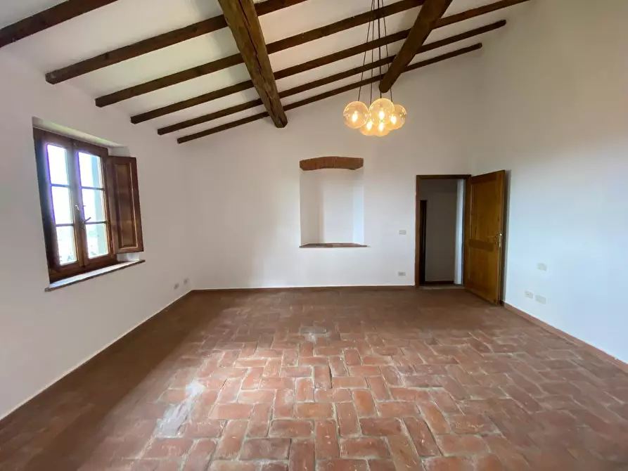 Immagine 37 di Casa colonica in vendita  a Vinci