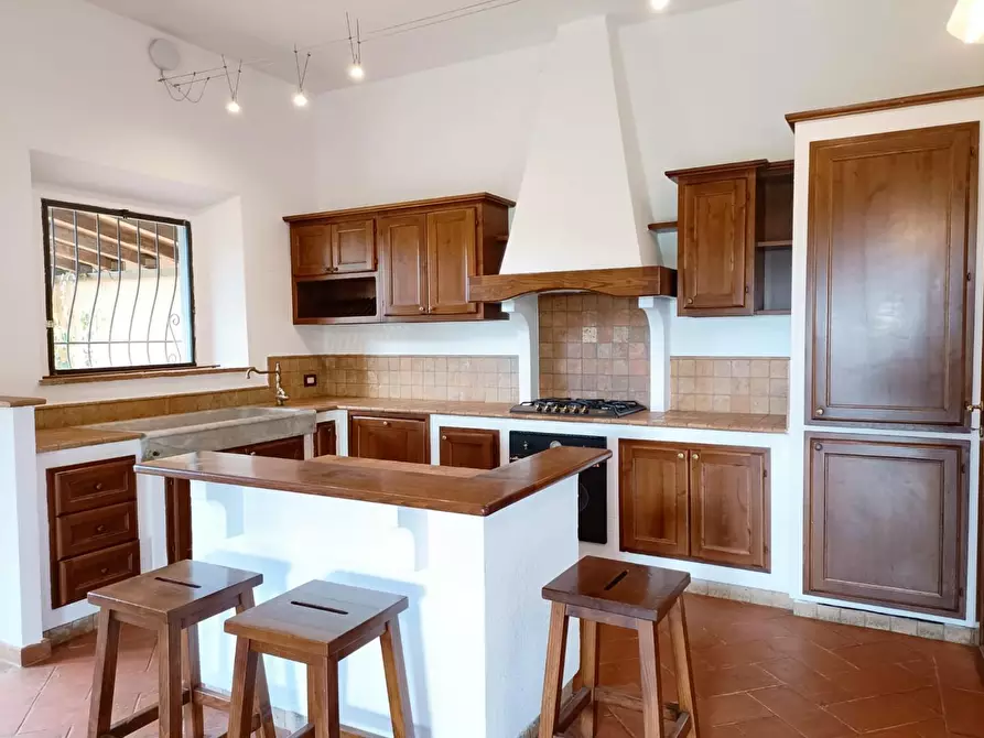 Immagine 20 di Casa colonica in vendita  a Vinci