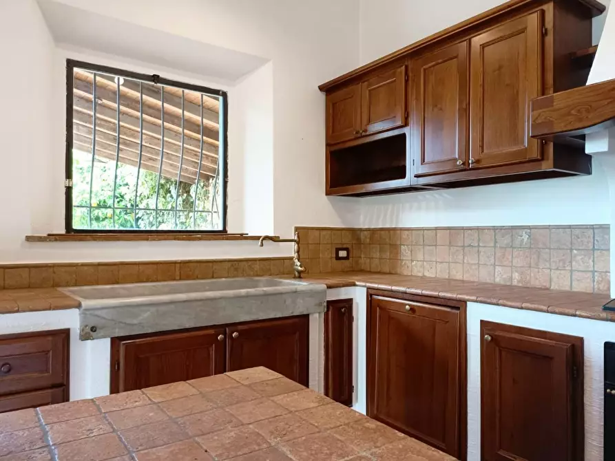 Immagine 23 di Casa colonica in vendita  a Vinci