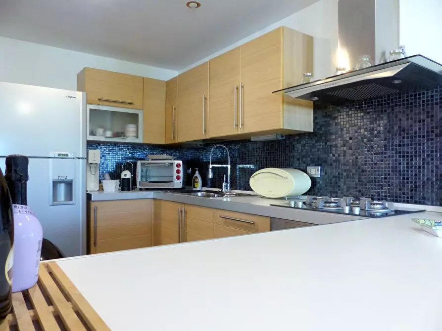 Immagine 6 di Appartamento in vendita  a Camaiore