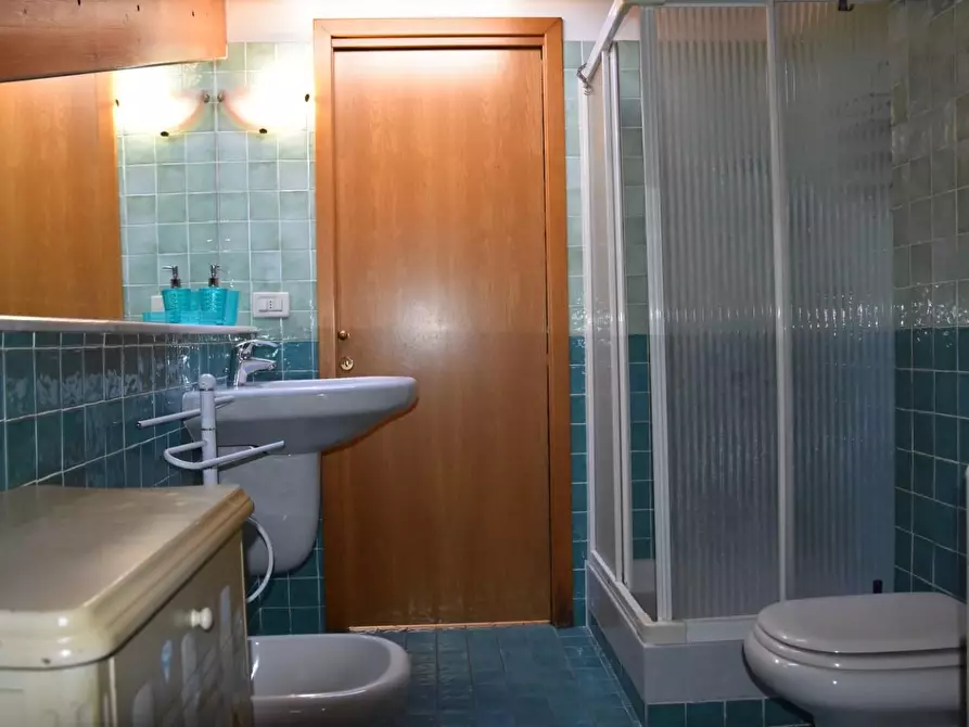 Immagine 14 di Mansarda in affitto  a Massa