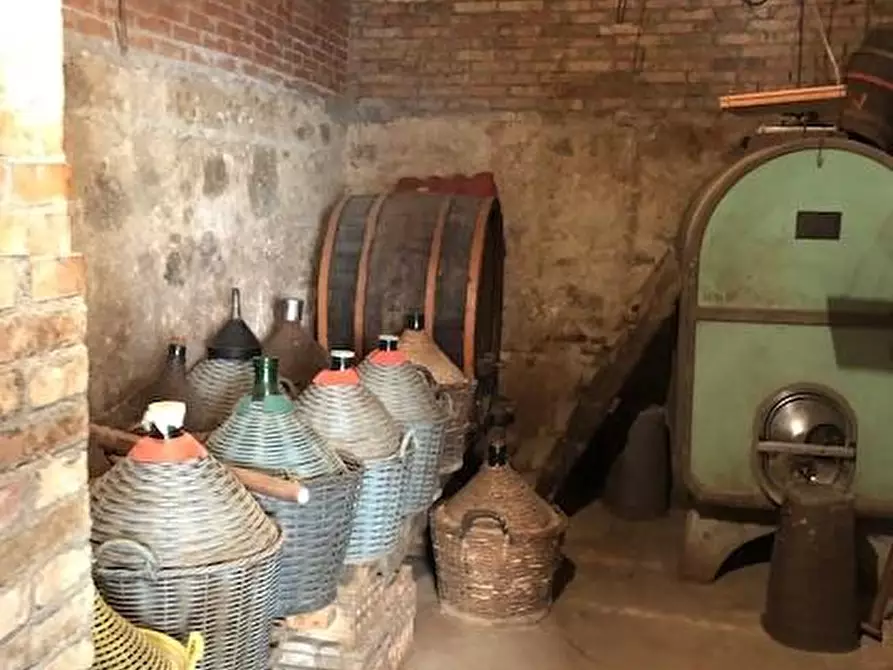 Immagine 20 di Casa semindipendente in vendita  a Siena