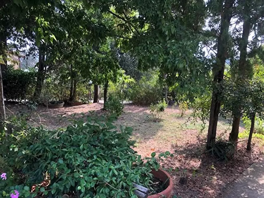 Immagine 16 di Casa semindipendente in vendita  a Siena