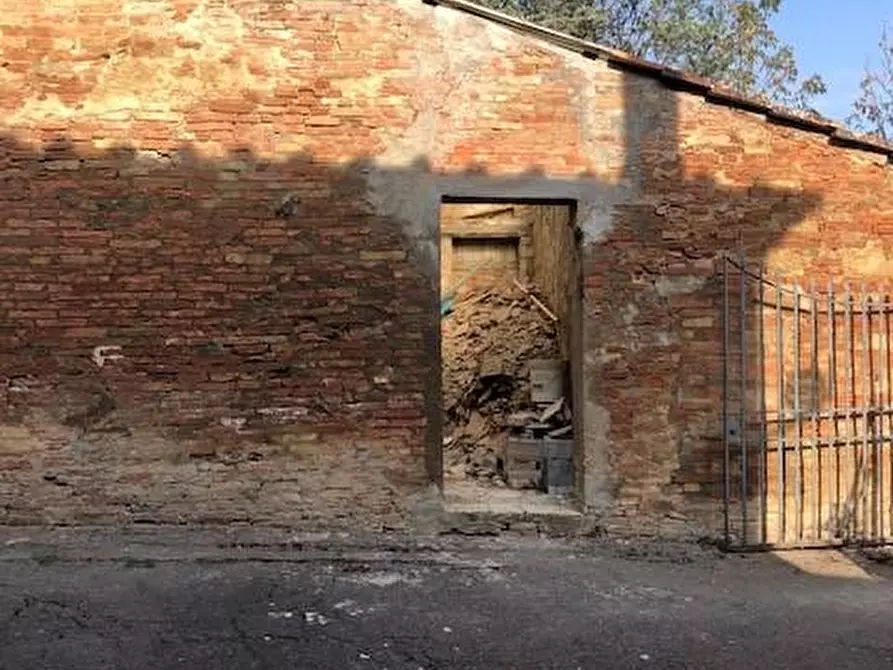 Immagine 21 di Casa semindipendente in vendita  a Siena