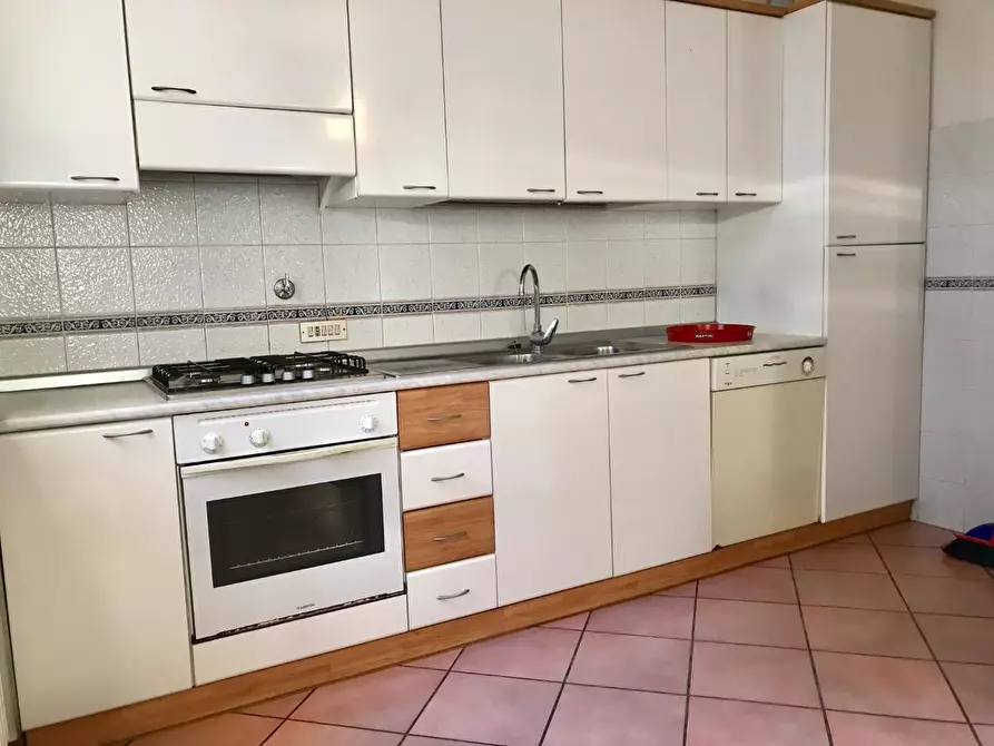 Immagine 5 di Terratetto in vendita  a Massa