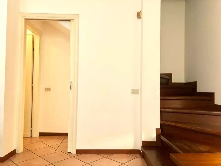 Immagine 23 di Terratetto in vendita  a Massa