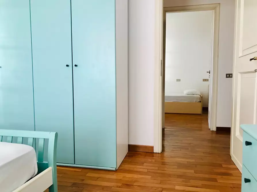 Immagine 15 di Terratetto in vendita  a Massa