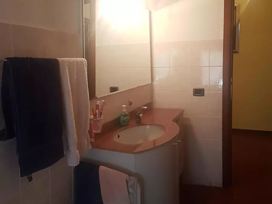 Immagine 30 di Appartamento in vendita  a Cascina