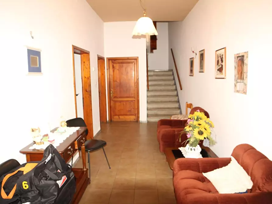 Immagine 2 di Casa indipendente in vendita  a Larciano