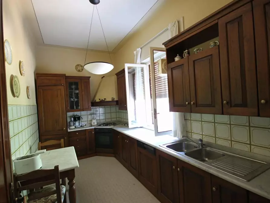 Immagine 14 di Villa in vendita  a Lucca