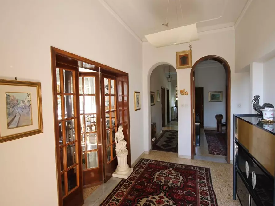 Immagine 25 di Villa in vendita  a Lucca