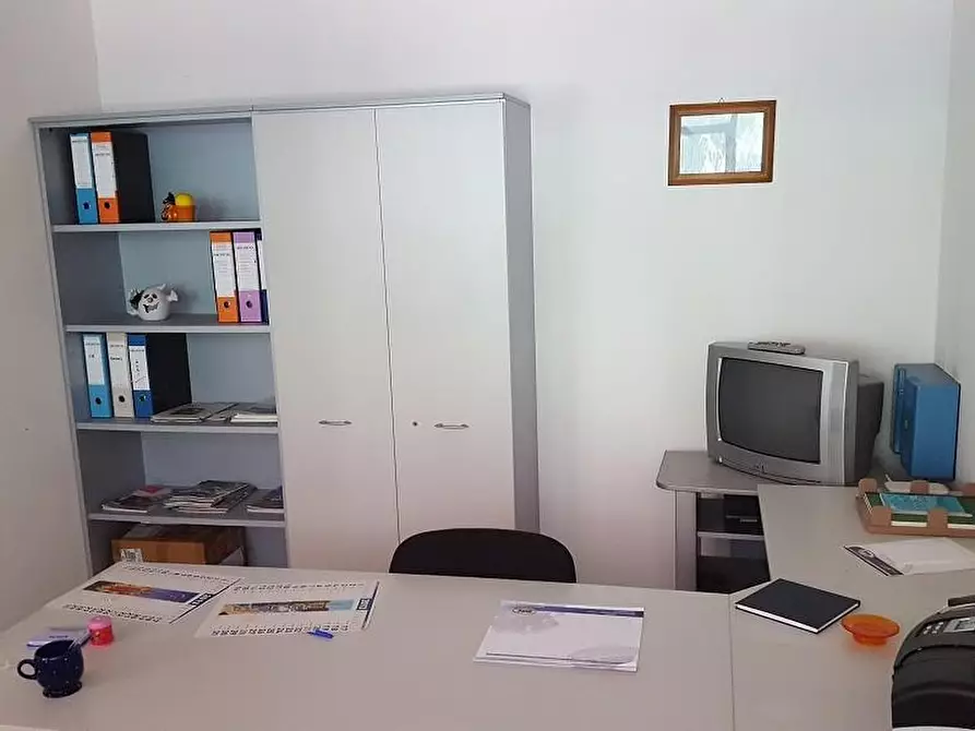 Immagine 4 di Negozio in affitto  a San Miniato