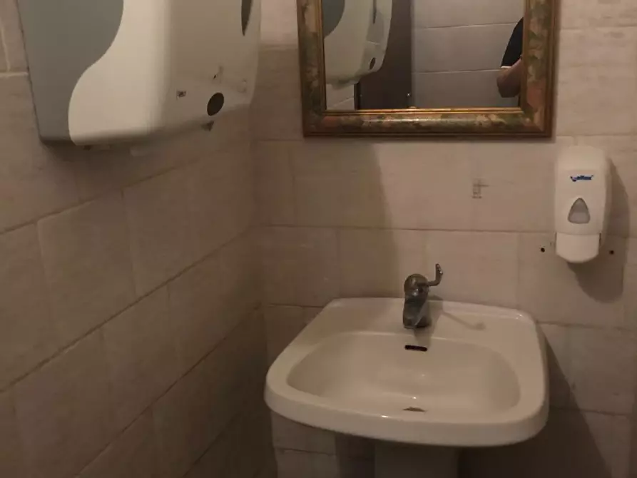 Immagine 12 di Bar / Ristorante in vendita  a Pisa