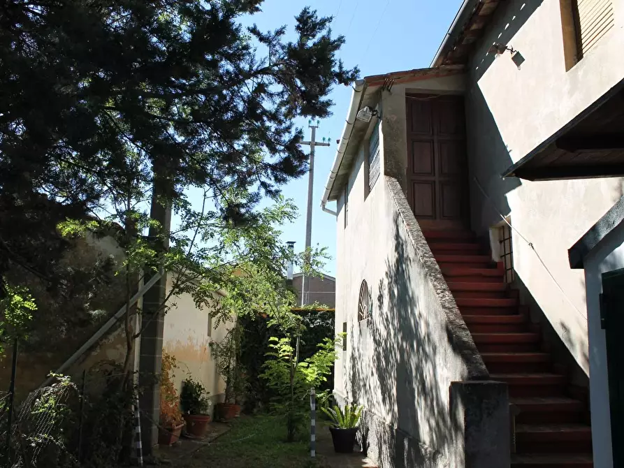 Immagine 21 di Porzione di casa in vendita  a Palaia