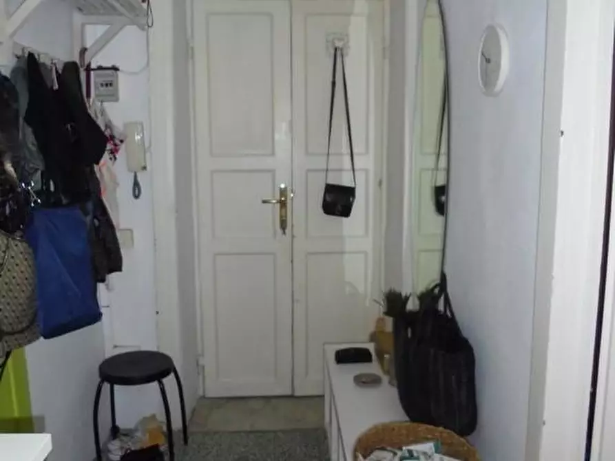 Immagine 2 di Appartamento in vendita  a Massa