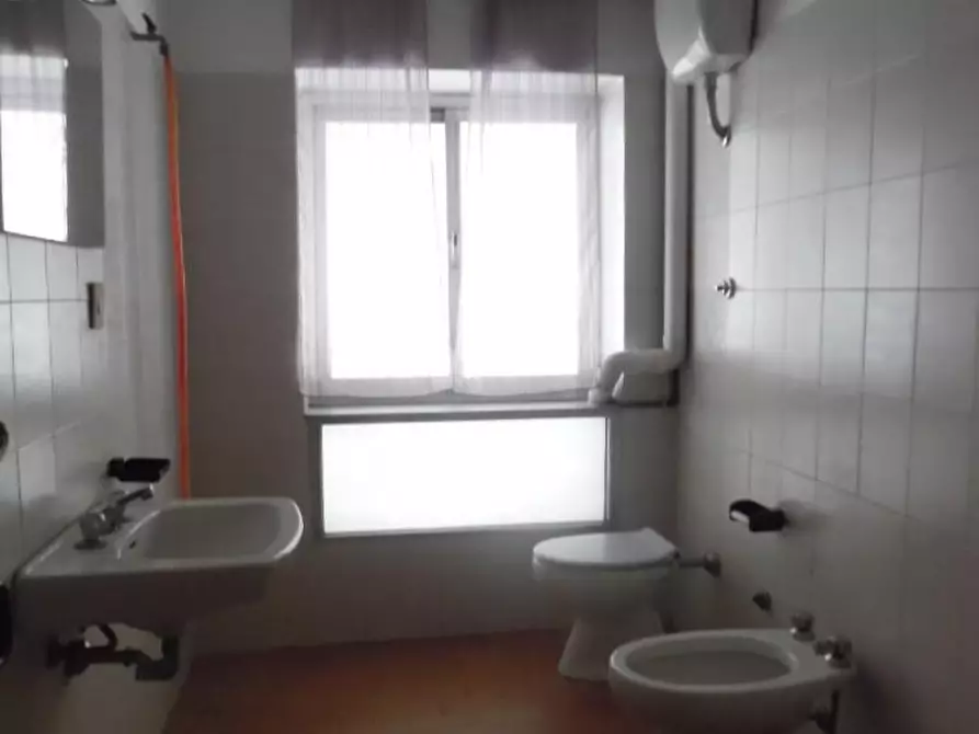 Immagine 7 di Ufficio in vendita  a Pontedera