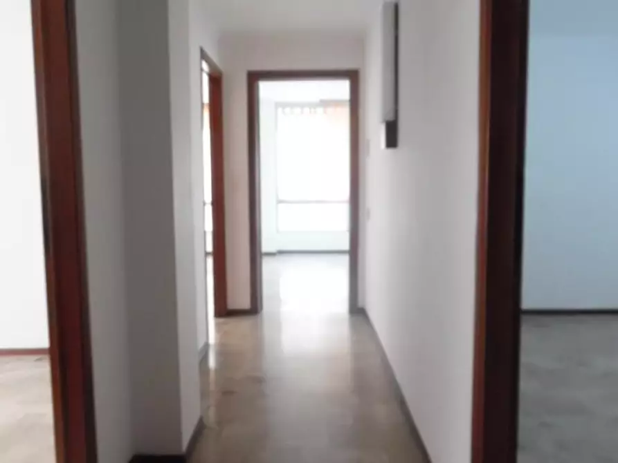 Immagine 8 di Ufficio in vendita  a Pontedera