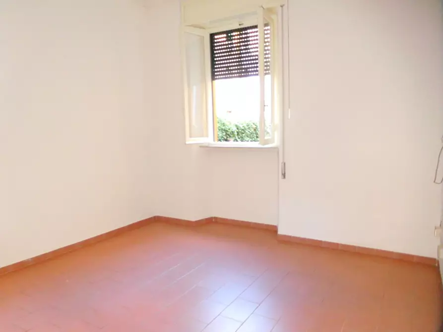 Immagine 4 di Locale commerciale in vendita  a Pisa