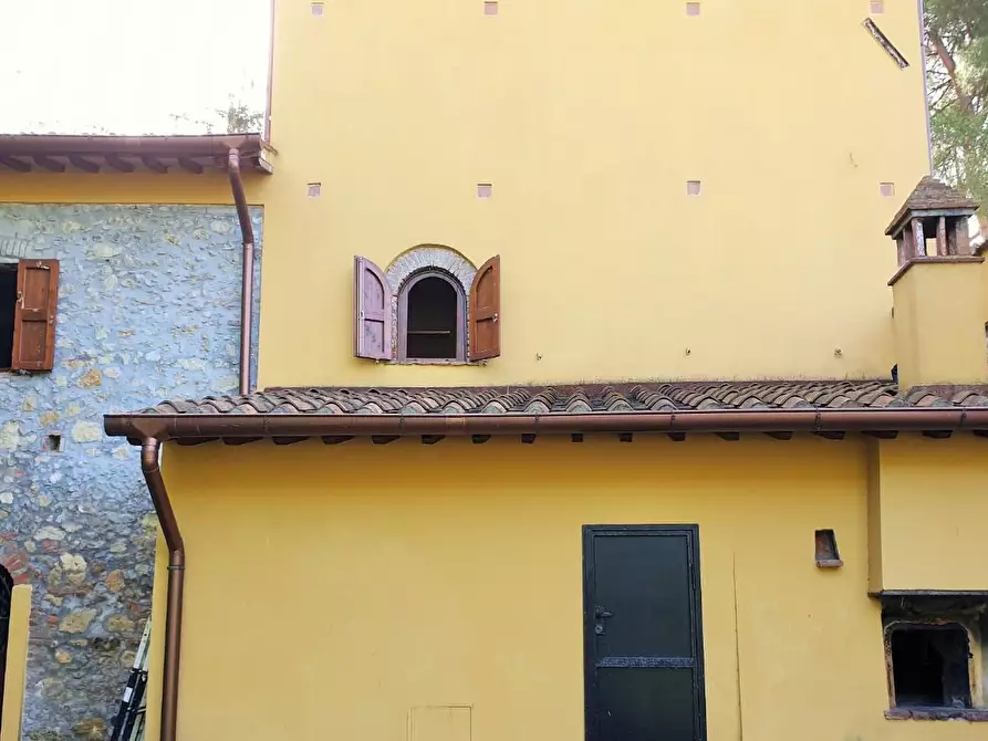 Immagine 1 di Casa colonica in vendita  a Casciana Terme Lari