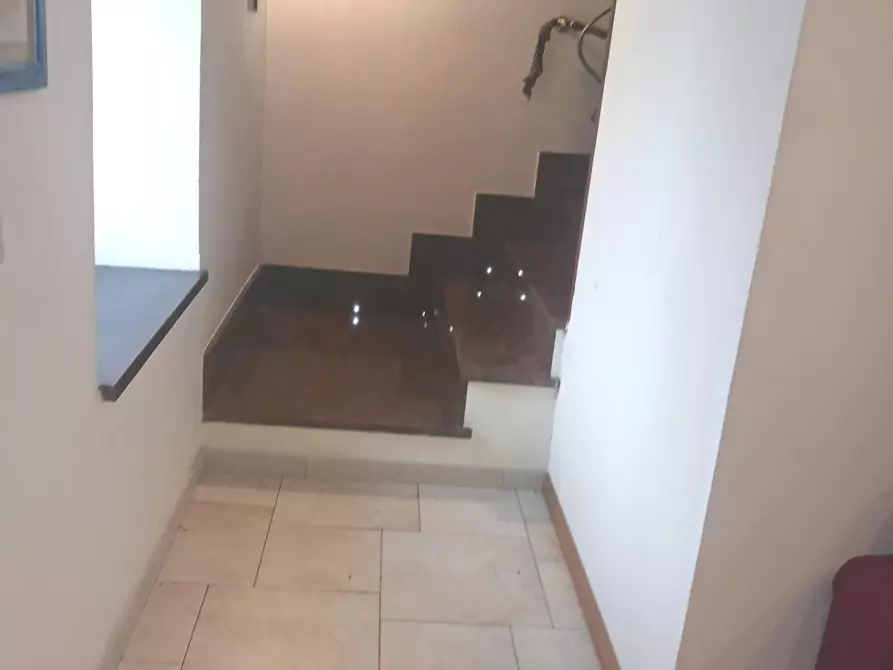 Immagine 4 di Appartamento in affitto  a Cascina