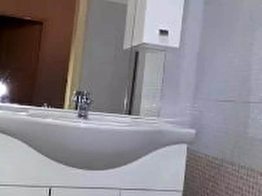 Immagine 14 di Appartamento in affitto  a Cascina