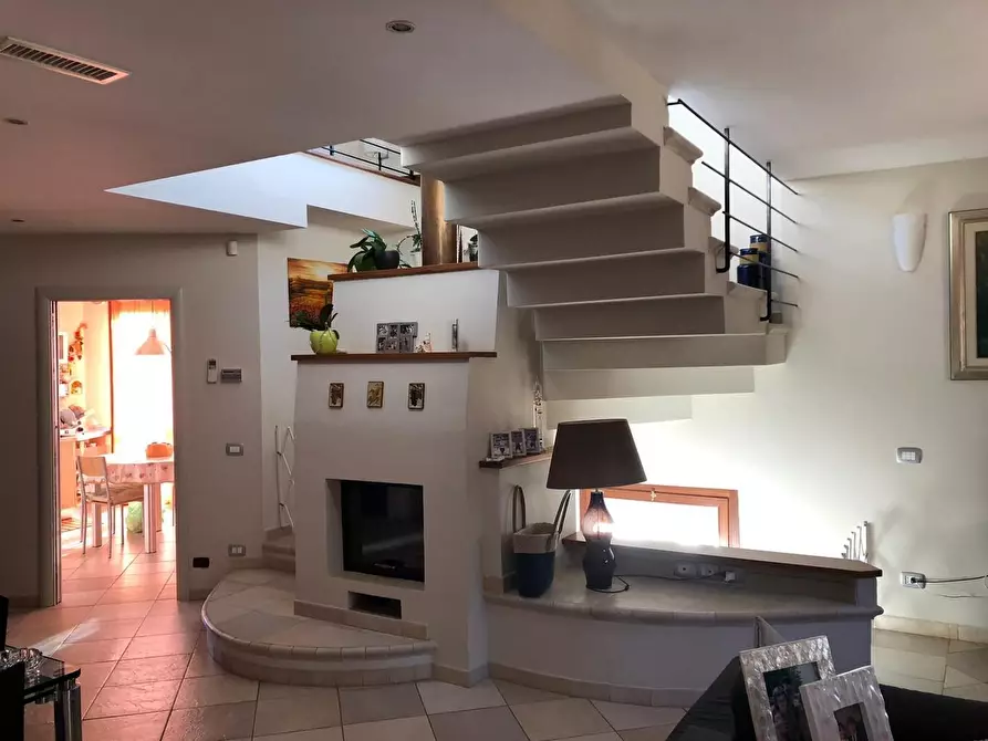 Immagine 2 di Villetta a schiera in vendita  a Murlo