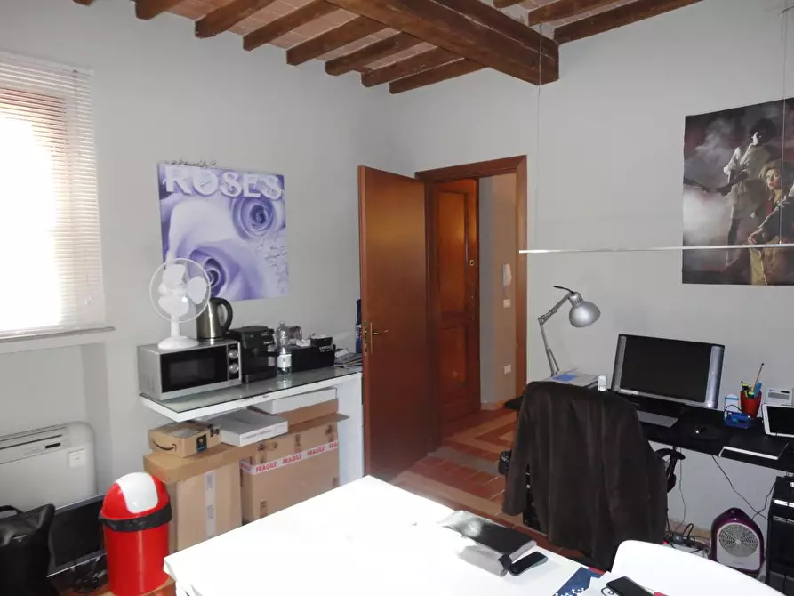 Immagine 7 di Ufficio in affitto  a Ponsacco