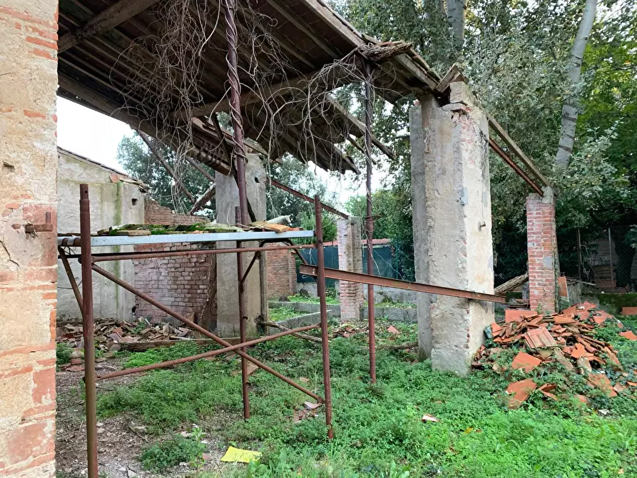 Immagine 4 di Palazzo in vendita  a San Giuliano Terme