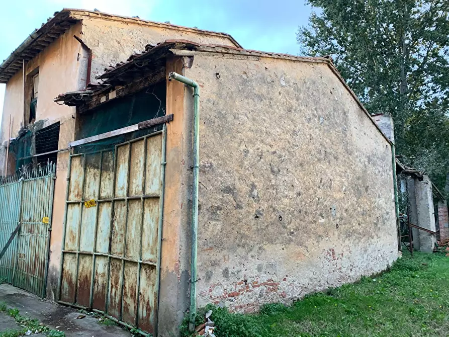 Immagine 5 di Palazzo in vendita  a San Giuliano Terme