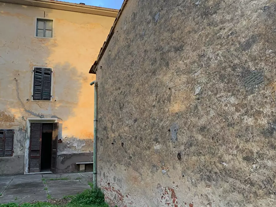 Immagine 2 di Palazzo in vendita  a San Giuliano Terme