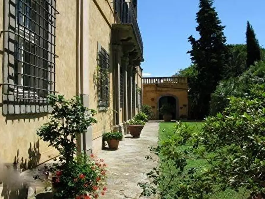 Immagine 10 di Villa in vendita  a Casciana Terme Lari