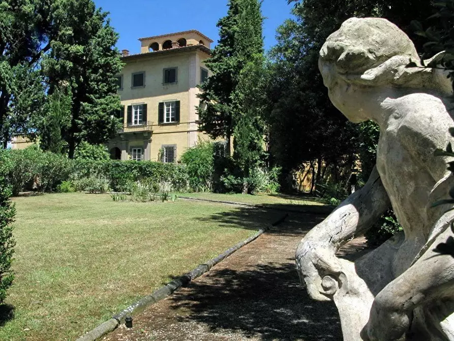 Immagine 2 di Villa in vendita  a Casciana Terme Lari