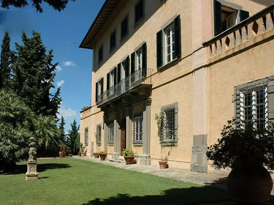Immagine 4 di Villa in vendita  a Casciana Terme Lari