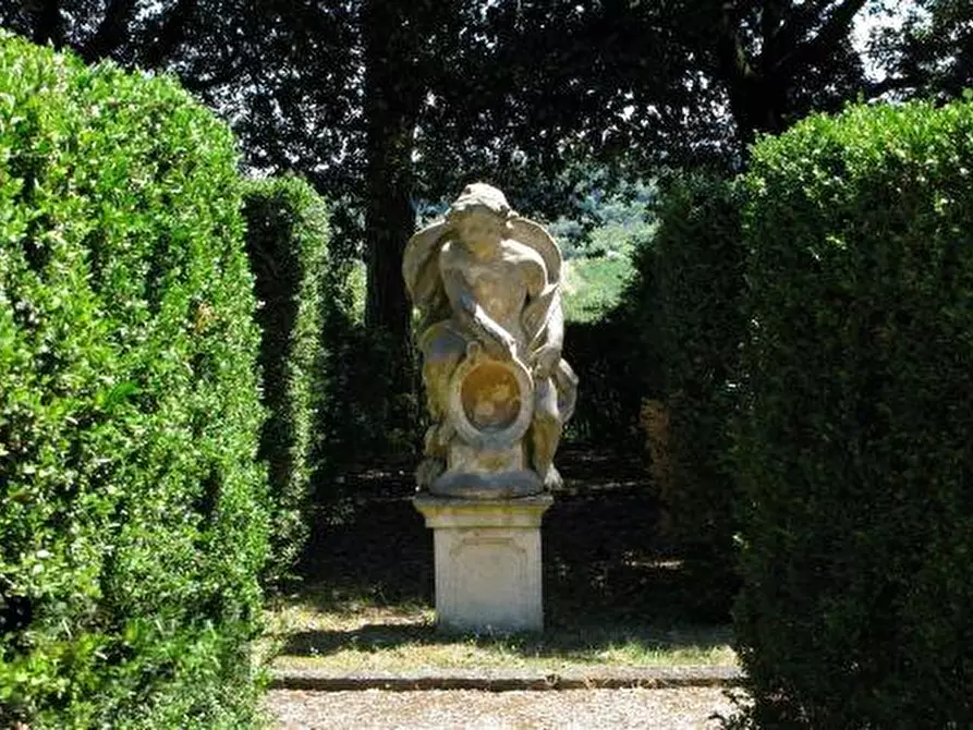 Immagine 13 di Villa in vendita  a Casciana Terme Lari
